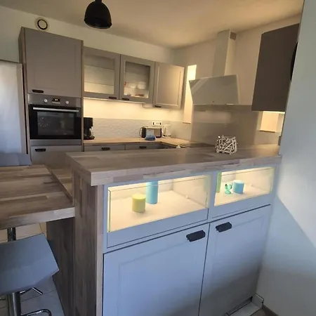 Hébergement de vacances Maison Spacieuse, Proche - 7 Pers. - Fr-1-879-13 *