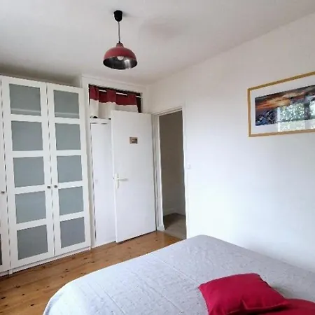 Hébergement de vacances Maison Spacieuse, Proche - 7 Pers. - Fr-1-879-13